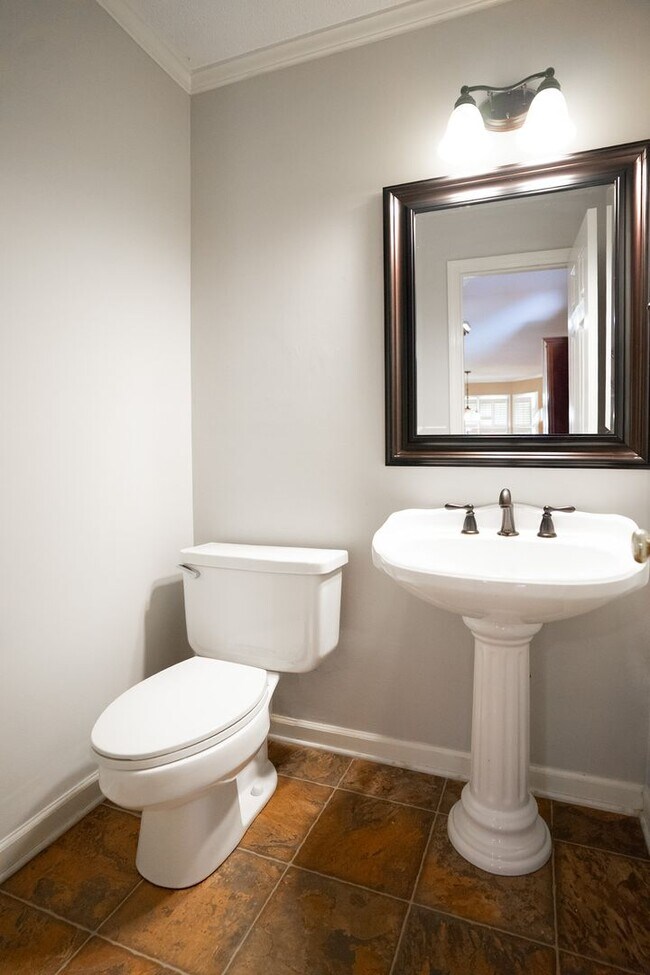 Building Photo - 23 Flat Trail Ct