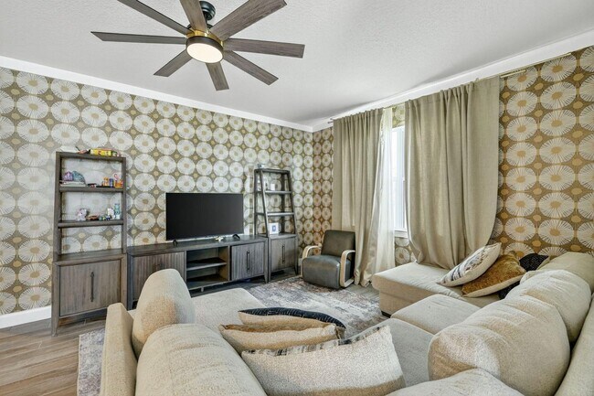 Building Photo - New Fully Furnished 4 bed, 2 bath home in newest Port St Lucie Subdivision