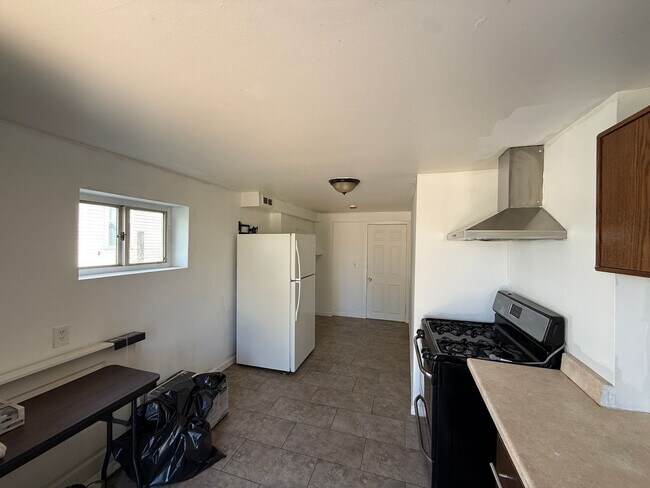Building Photo - 7805 Brevort Rd