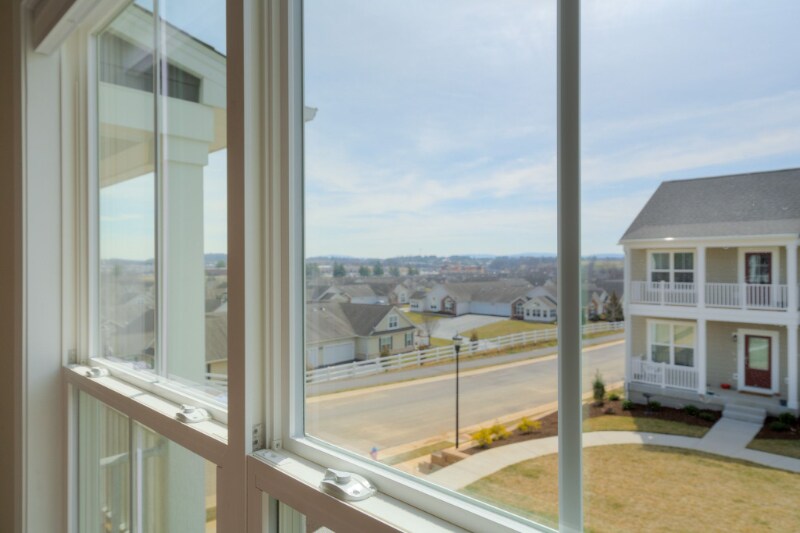 Building Photo - 505 John Adams Dr NW