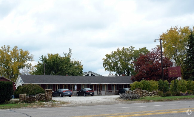 Primary Photo - TRACY'S RIDGE