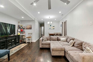 Building Photo - 4350 W Monroe St