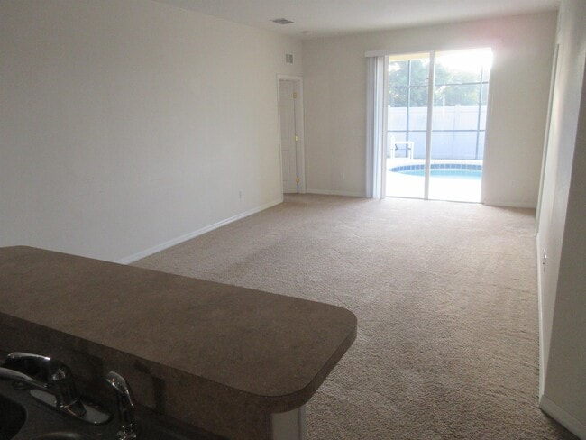 Building Photo - 1211 Knollwood Dr