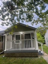 Building Photo - 1514 N Chester Ave