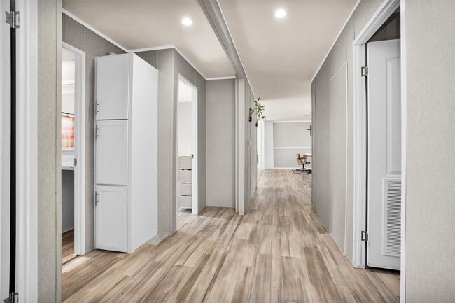 Building Photo - 595 County Rd 2218