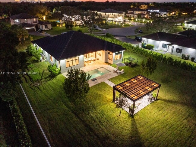 Building Photo - 5000 SW 159th Ave