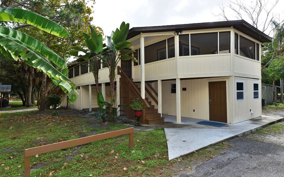 Building Photo - 8270 Ibis St