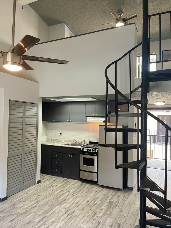 Building Photo - 1264 E 113th Ave