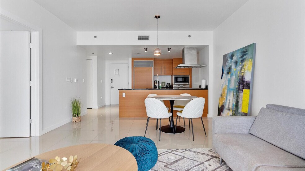 Building Photo - 485 Brickell Ave
