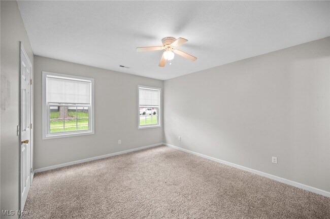 Building Photo - 3031 Logan Ln N