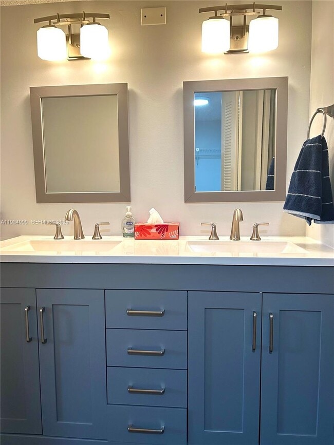 Building Photo - 7903 Willow Springs Dr