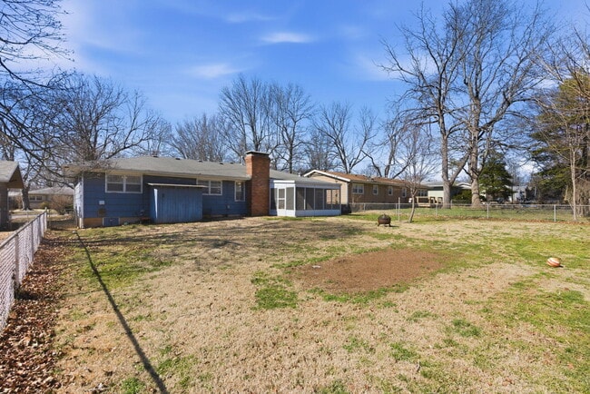 Building Photo - 2308 S Hampton Ave