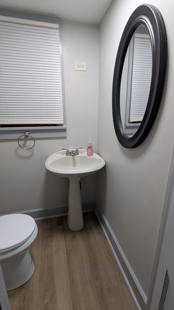 Building Photo - Welcome to this newly renovated gem located in the heart of North Canton