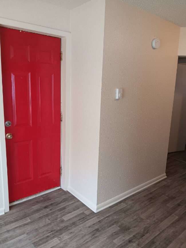 Building Photo - 38 Manitoba Ave