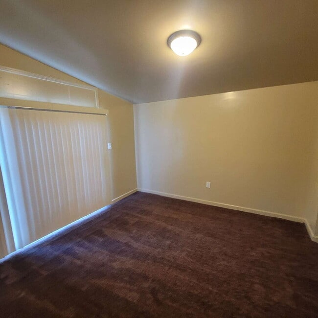 Building Photo - West Indy 3BR House ready to LEASE!