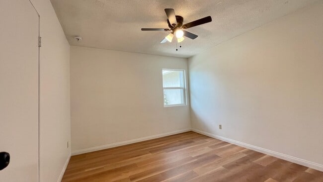 Building Photo - Updated and Renovated 4 Bedroom in Laguna Lake