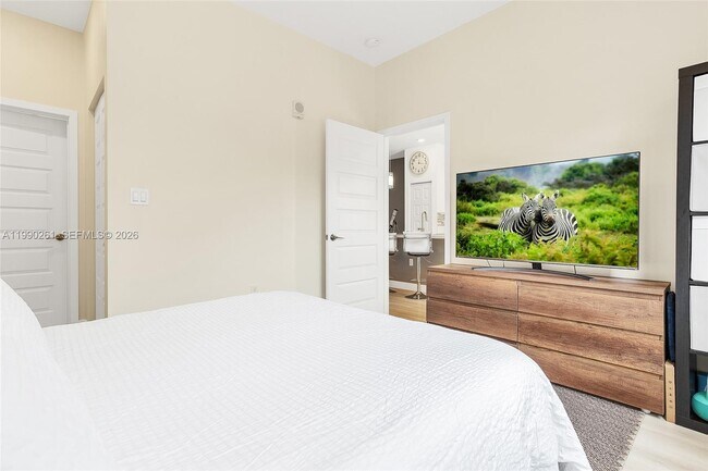 Building Photo - 8055 NW 104th Ave