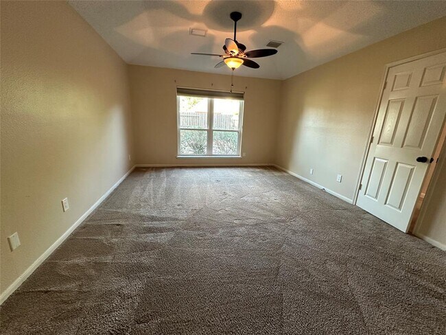 Building Photo - 9918 Cedaredge Dr