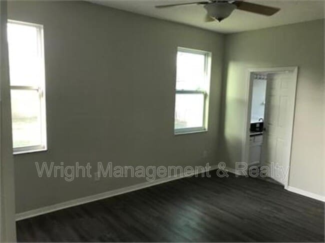 Building Photo - 1414 Loretto Cir