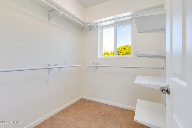 Building Photo - 4808 N 29th Pl