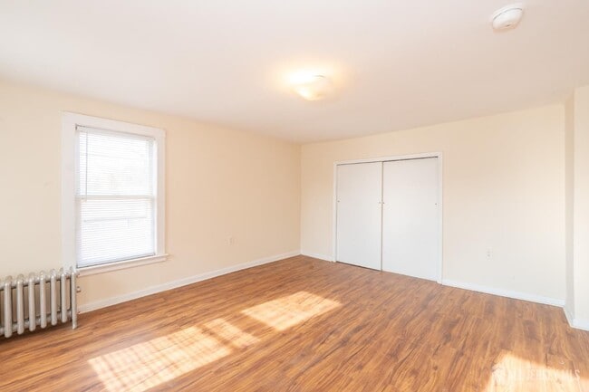 Building Photo - 217 MacArthur Ave