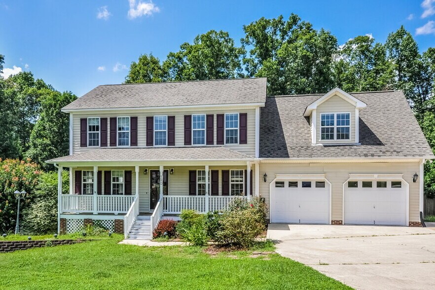Primary Photo - 120 Nightshade Ln