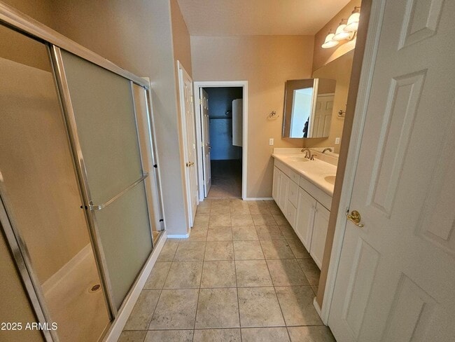 Building Photo - 42593 Abbey Rd