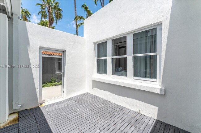 Building Photo - 1826 Fairhaven Pl