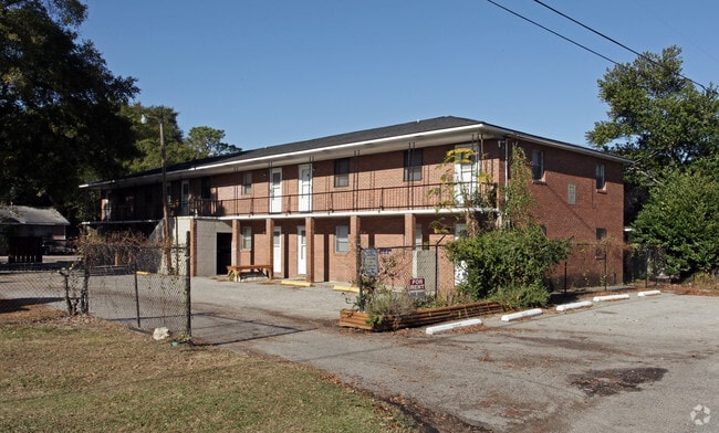 Building Photo - McCrackin Apartments