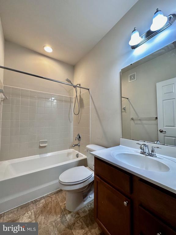 Building Photo - 908 Hall Station Dr