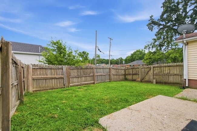 Building Photo - 7300 Weston Way Dr