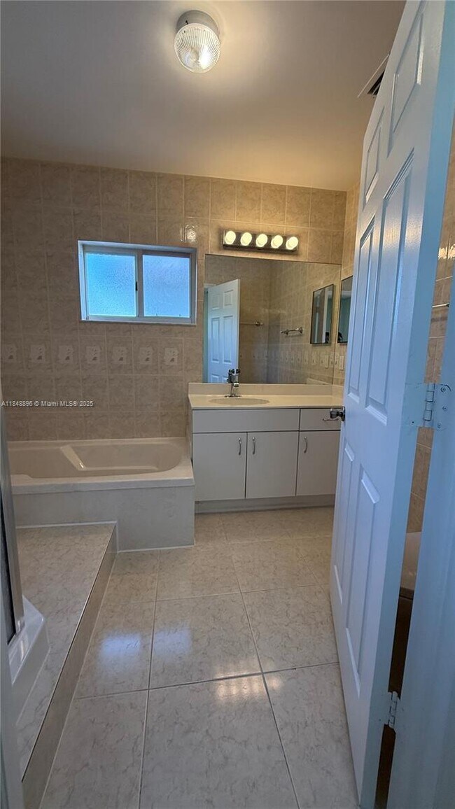 Building Photo - 628 Turtle Run