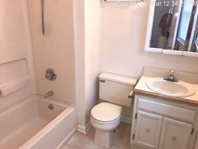 Building Photo - 7035 Darnell St