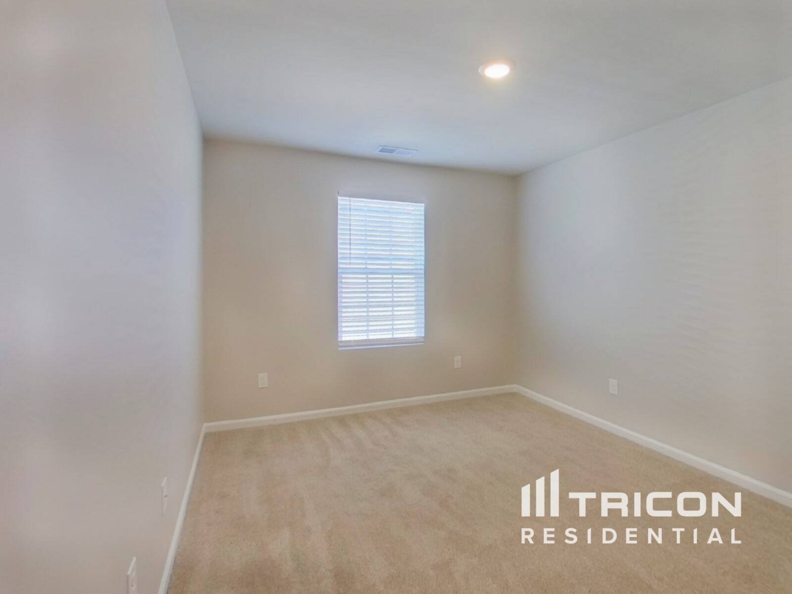 Building Photo - 2153 Trollinger Dr