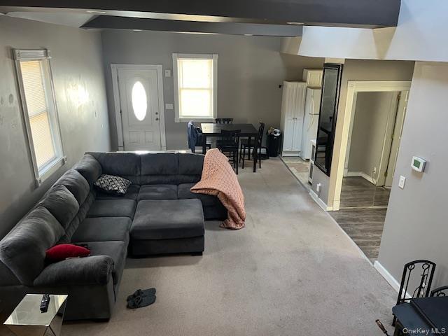 Building Photo - 6 Sycamore Ln