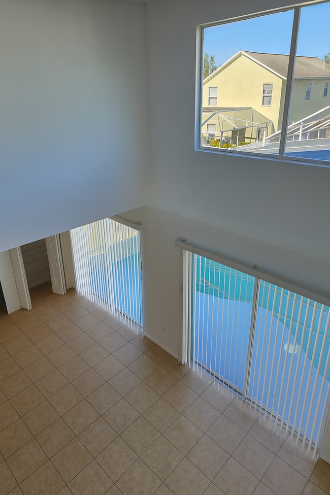 Building Photo - Kissimmee Pool Home with 7 bedrooms!