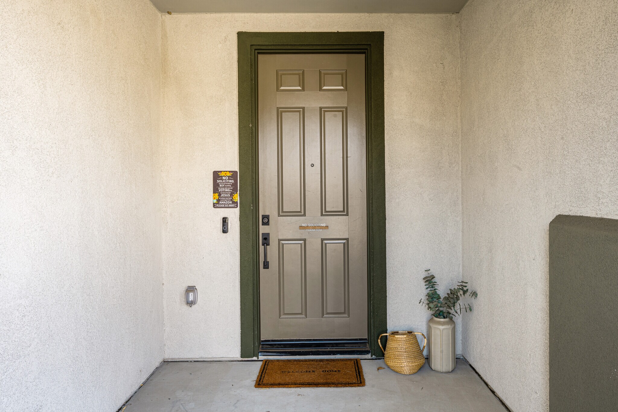 Building Photo - 29807 Pumpwood Ct