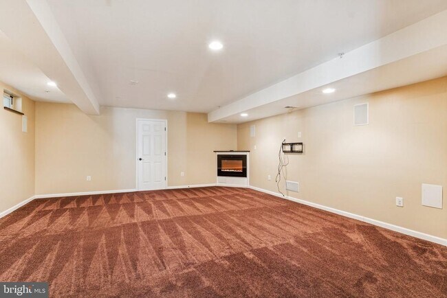 Building Photo - 15205 Orchard Farm Pl