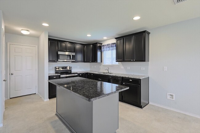 Building Photo - 1613 Waggoner Dr