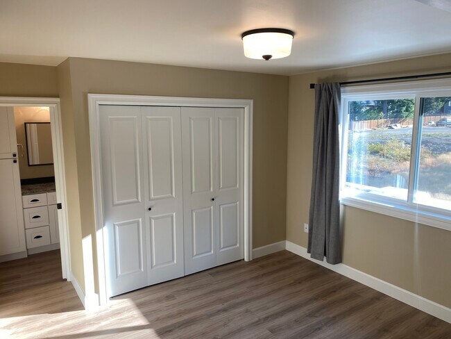 2 Bedrooms w/ Views! - 1704 Eagles Nest Pl SE
