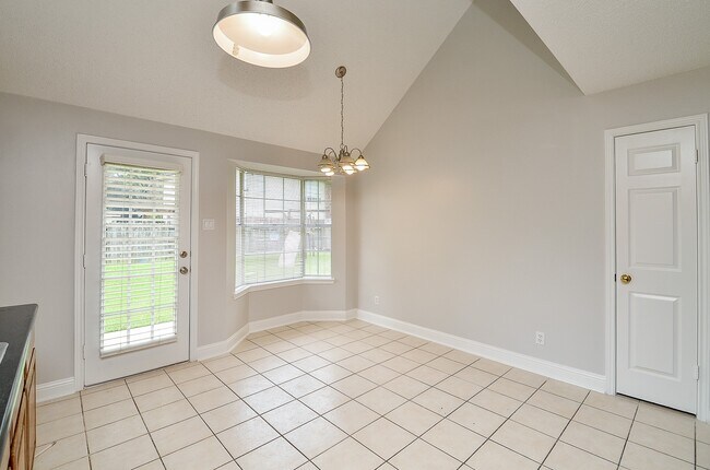 Building Photo - 1206 Green Knoll Dr