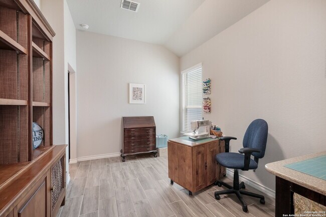 Building Photo - 1525 Cawdon Park