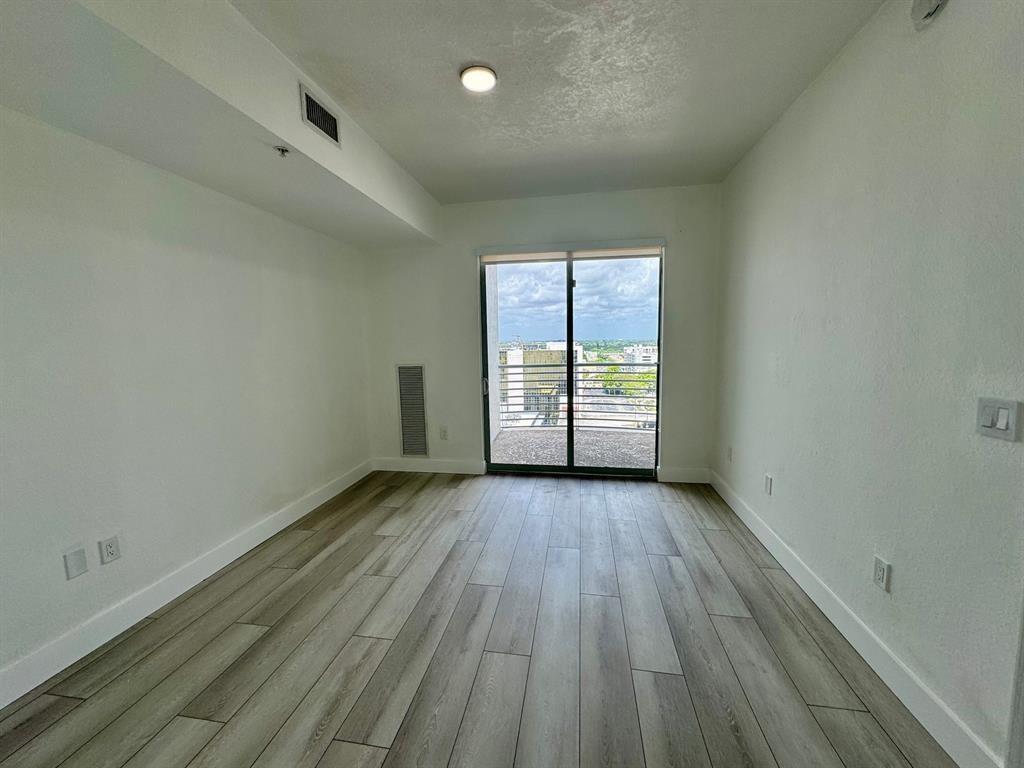 Building Photo - 1830 Radius Dr