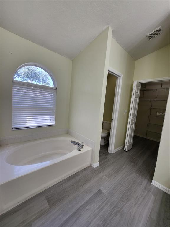 Building Photo - 819 Sandy Trail Pl