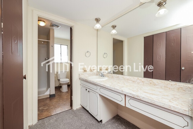 Building Photo - 6420 Larcomb Dr