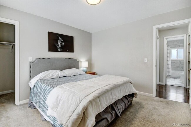 Building Photo - 16344 E Carolina Dr