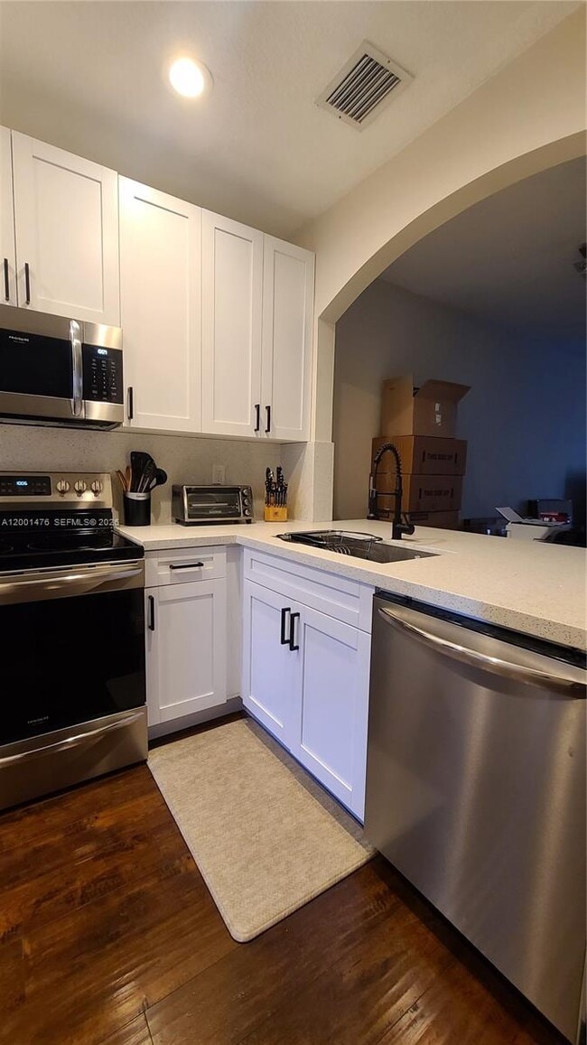 Building Photo - 5791 NW 116th Ave