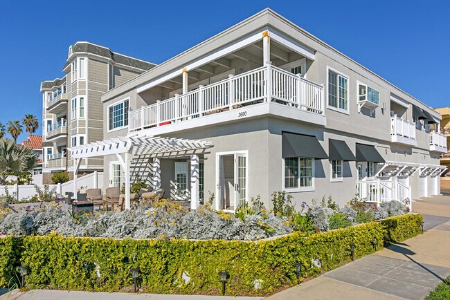 Building Photo - 3690 Carlsbad Blvd