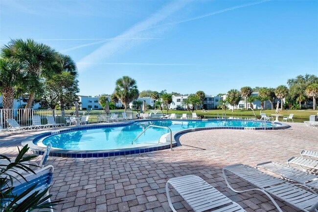 Building Photo - 3623 Atrium Dr