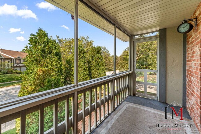 Building Photo - 9241 Windsor Pkwy